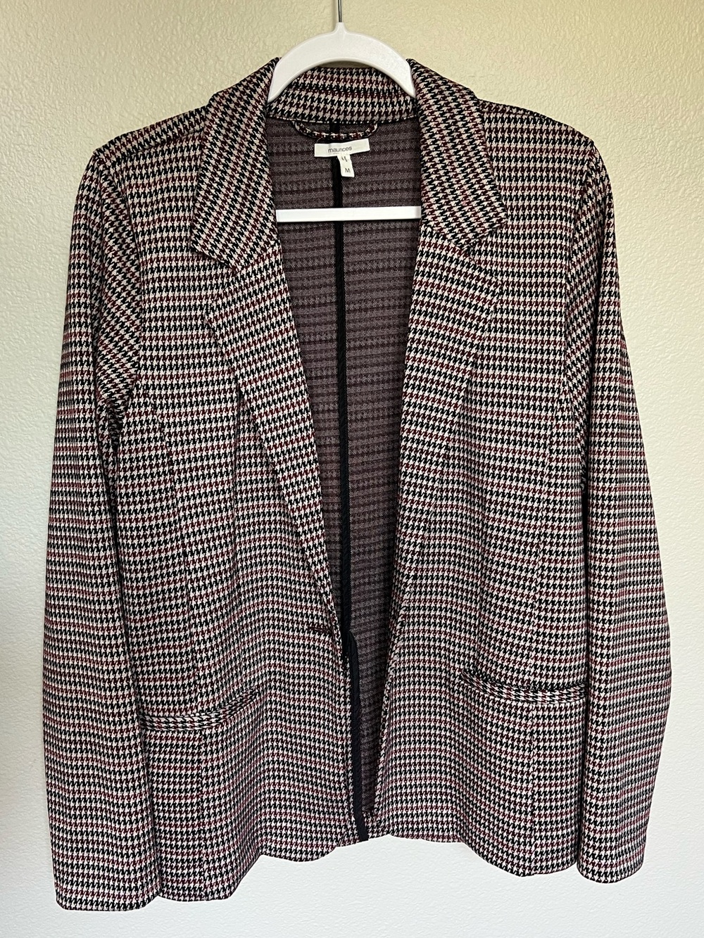 Women's Houndstooth Knit Blazer Jacket - Black, Brown, Cream & Burgundy - Picture 6 of 10